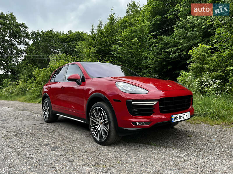 Внедорожник / Кроссовер Porsche Cayenne 2014 в Киеве