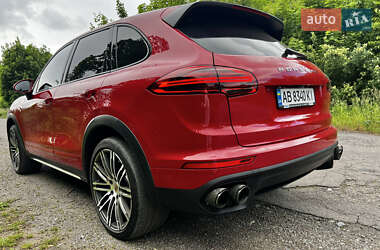 Внедорожник / Кроссовер Porsche Cayenne 2014 в Киеве