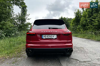 Внедорожник / Кроссовер Porsche Cayenne 2014 в 