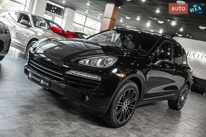 Внедорожник / Кроссовер Porsche Cayenne 2013 в Одессе