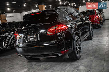 Внедорожник / Кроссовер Porsche Cayenne 2013 в 