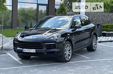 Внедорожник / Кроссовер Porsche Cayenne 2018 в 