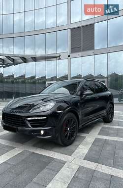 Внедорожник / Кроссовер Porsche Cayenne 2013 в Киеве