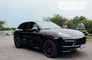 Внедорожник / Кроссовер Porsche Cayenne 2013 в Черновцах