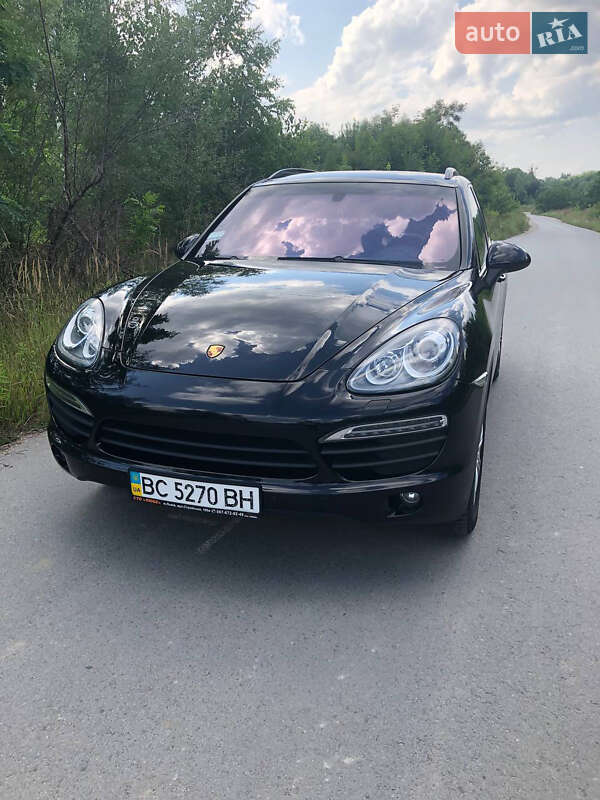 Позашляховик / Кросовер Porsche Cayenne 2011 в Львові