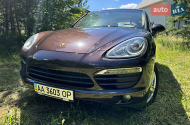 Позашляховик / Кросовер Porsche Cayenne 2013 в 