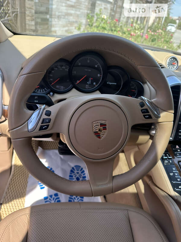 Внедорожник / Кроссовер Porsche Cayenne 2013 в Одессе