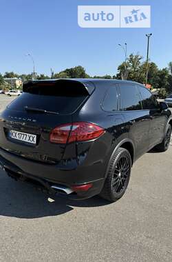 Внедорожник / Кроссовер Porsche Cayenne 2011 в 