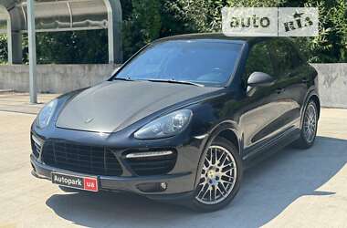 Внедорожник / Кроссовер Porsche Cayenne 2012 в Киеве