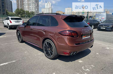 Позашляховик / Кросовер Porsche Cayenne 2012 в Києві