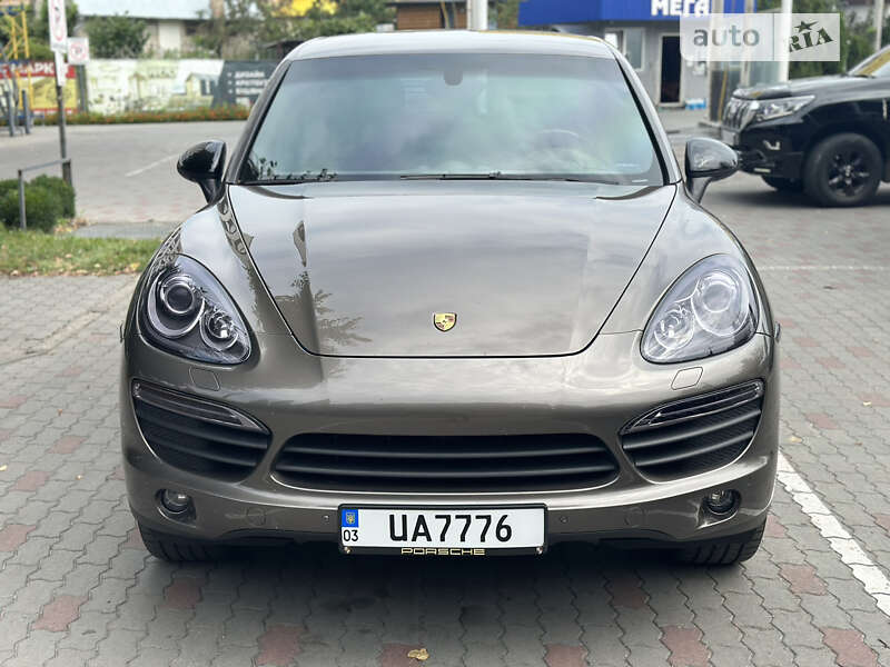 Внедорожник / Кроссовер Porsche Cayenne 2012 в Луцке