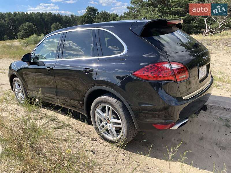 Внедорожник / Кроссовер Porsche Cayenne 2013 в Днепре