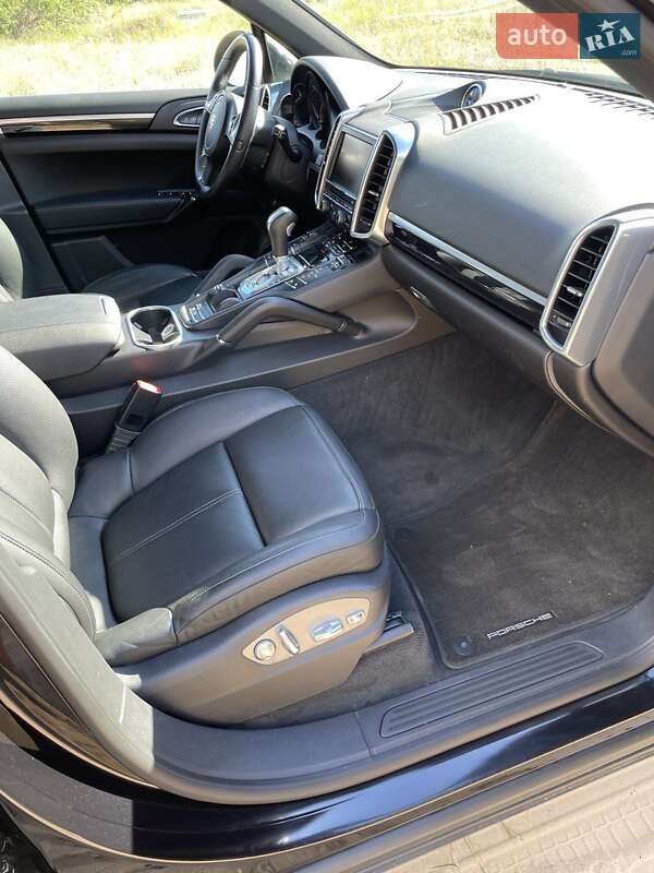 Внедорожник / Кроссовер Porsche Cayenne 2013 в Днепре