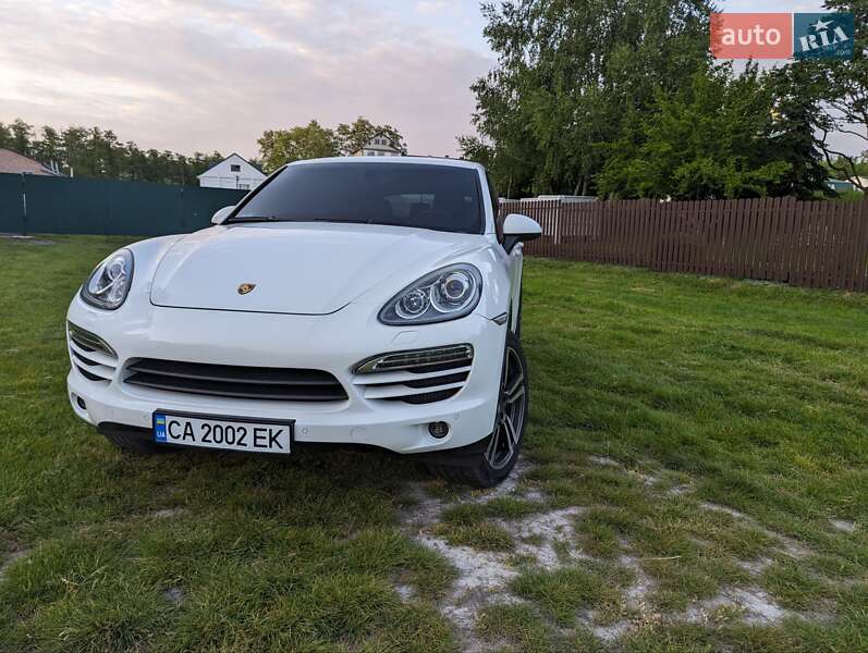 Внедорожник / Кроссовер Porsche Cayenne 2013 в Черкассах