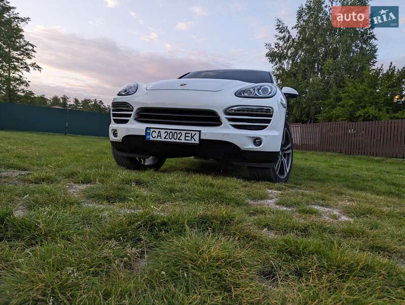 Внедорожник / Кроссовер Porsche Cayenne 2013 в Черкассах