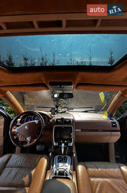 Внедорожник / Кроссовер Porsche Cayenne 2004 в 