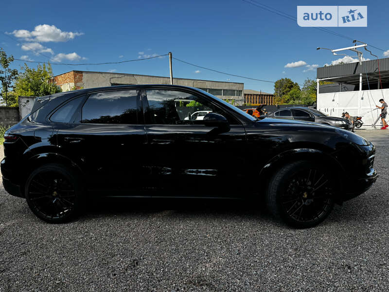 Позашляховик / Кросовер Porsche Cayenne 2019 в Первомайську