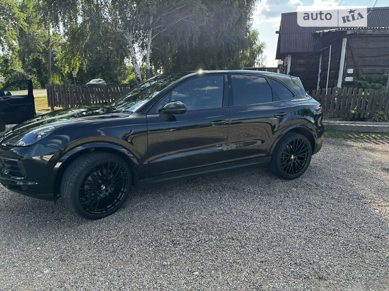 Позашляховик / Кросовер Porsche Cayenne 2019 в Первомайську