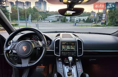 Внедорожник / Кроссовер Porsche Cayenne 2011 в 