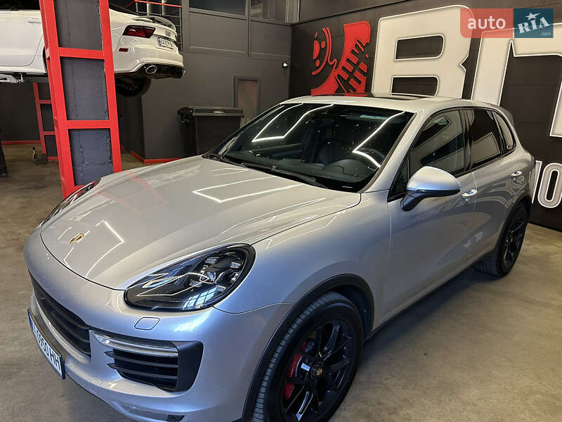 Внедорожник / Кроссовер Porsche Cayenne 2015 в Киеве фото 13 Внедорожник / Кроссовер Porsche Cayenne 2015 в Киеве
