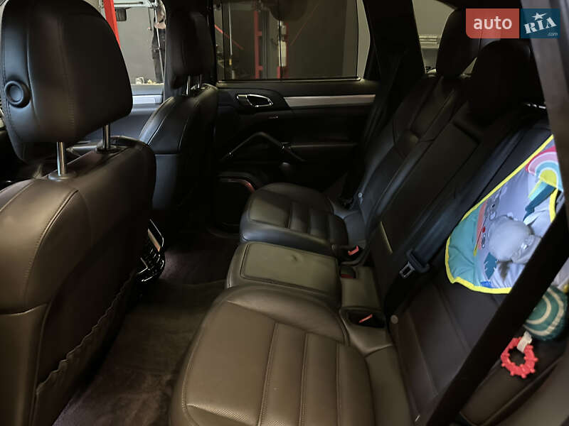 Внедорожник / Кроссовер Porsche Cayenne 2015 в Киеве фото 30 Внедорожник / Кроссовер Porsche Cayenne 2015 в Киеве