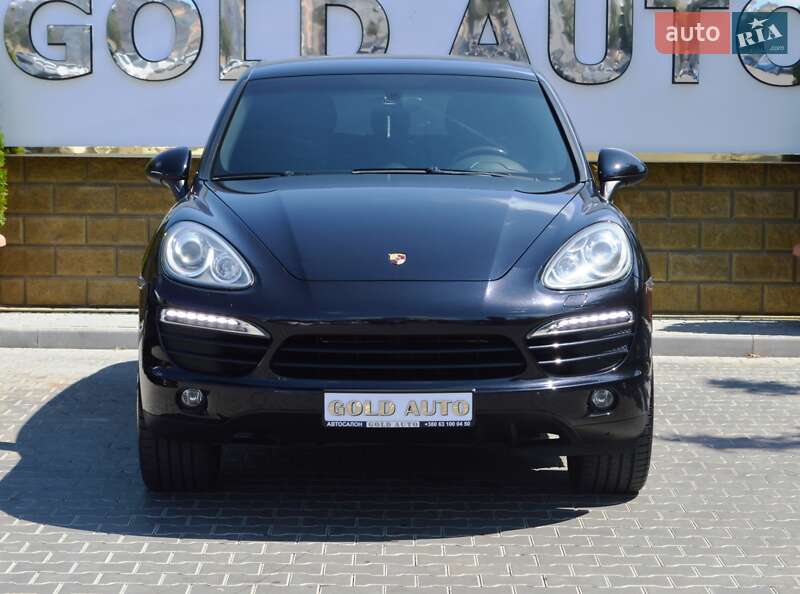 Позашляховик / Кросовер Porsche Cayenne 2013 в Одесі