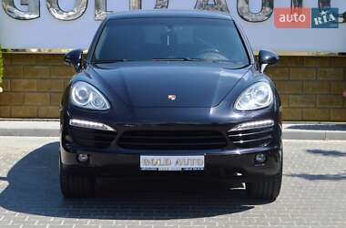 Внедорожник / Кроссовер Porsche Cayenne 2013 в 