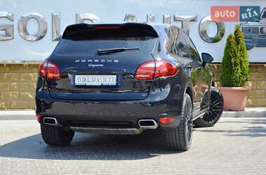 Внедорожник / Кроссовер Porsche Cayenne 2013 в 