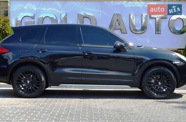 Внедорожник / Кроссовер Porsche Cayenne 2013 в 