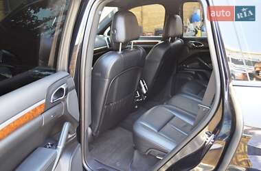 Внедорожник / Кроссовер Porsche Cayenne 2013 в 