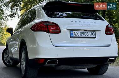Позашляховик / Кросовер Porsche Cayenne 2011 в 