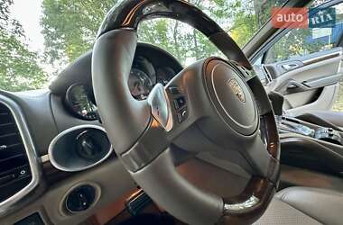 Позашляховик / Кросовер Porsche Cayenne 2011 в 