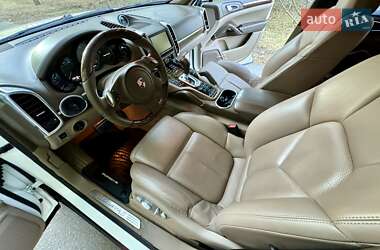Позашляховик / Кросовер Porsche Cayenne 2011 в 