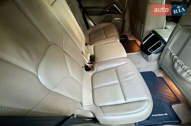 Позашляховик / Кросовер Porsche Cayenne 2011 в 