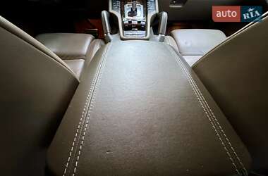Позашляховик / Кросовер Porsche Cayenne 2011 в 