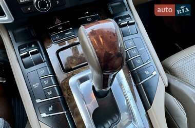 Позашляховик / Кросовер Porsche Cayenne 2011 в 
