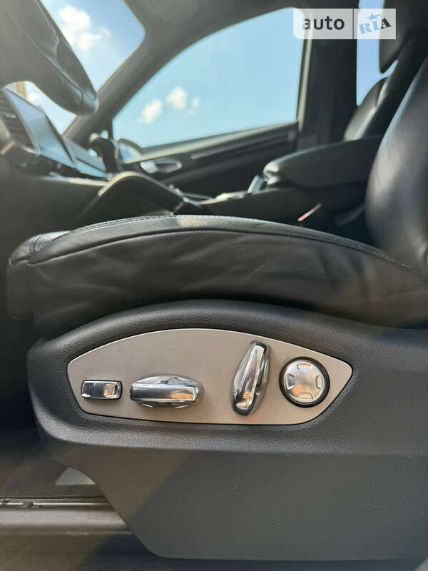 Внедорожник / Кроссовер Porsche Cayenne 2013 в Харькове фото 12 Внедорожник / Кроссовер Porsche Cayenne 2013 в Харькове