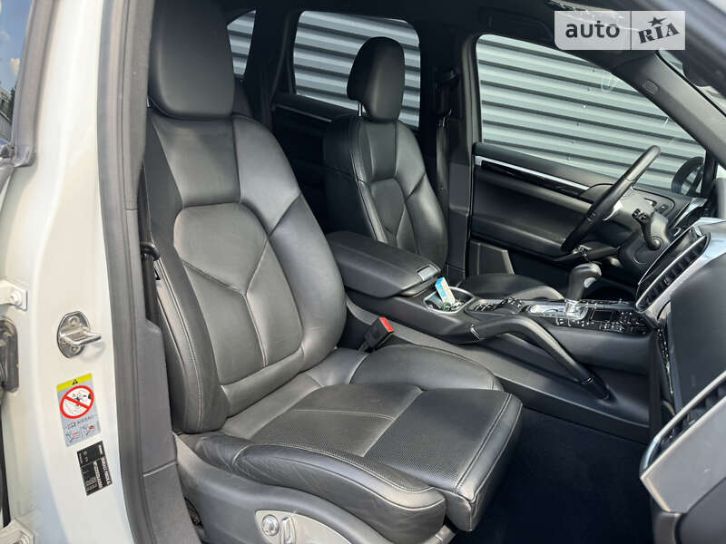 Внедорожник / Кроссовер Porsche Cayenne 2013 в Харькове фото 5 Внедорожник / Кроссовер Porsche Cayenne 2013 в Харькове