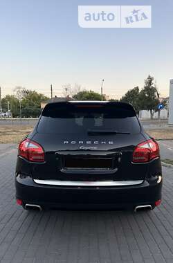 Позашляховик / Кросовер Porsche Cayenne 2012 в Києві