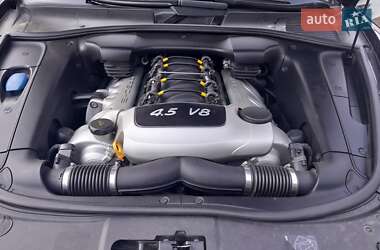 Внедорожник / Кроссовер Porsche Cayenne 2005 в 