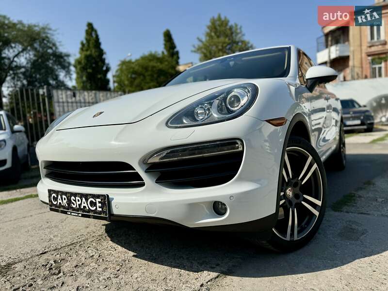 Позашляховик / Кросовер Porsche Cayenne 2013 в Одесі