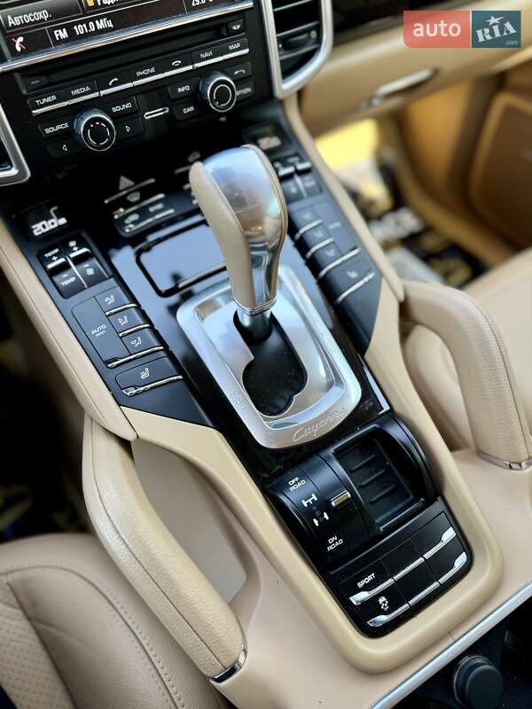 Позашляховик / Кросовер Porsche Cayenne 2013 в Одесі