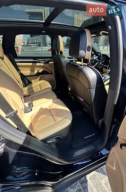 Внедорожник / Кроссовер Porsche Cayenne 2017 в 