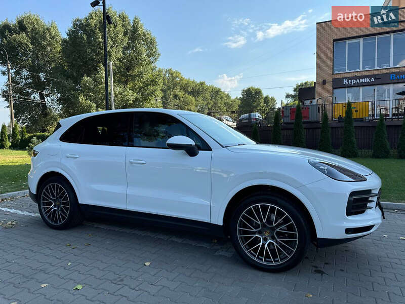 Внедорожник / Кроссовер Porsche Cayenne 2019 в Хмельницком