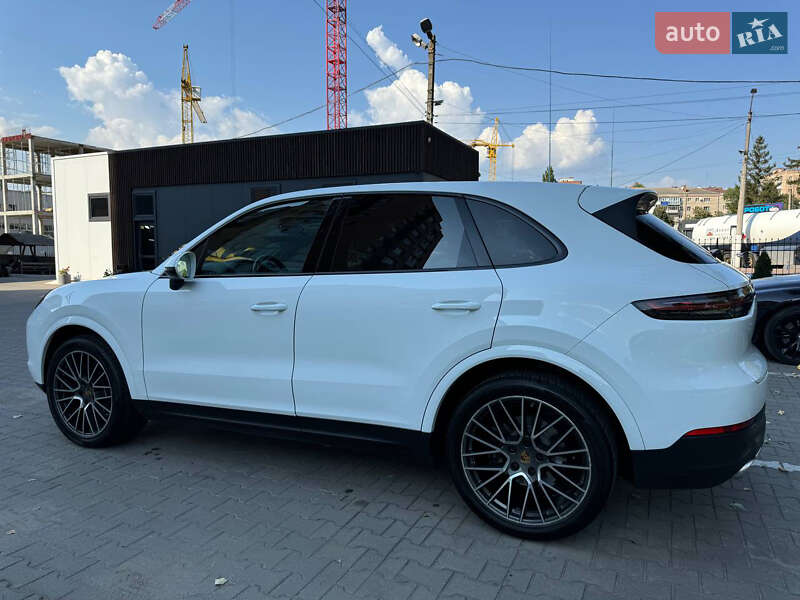 Внедорожник / Кроссовер Porsche Cayenne 2019 в Хмельницком