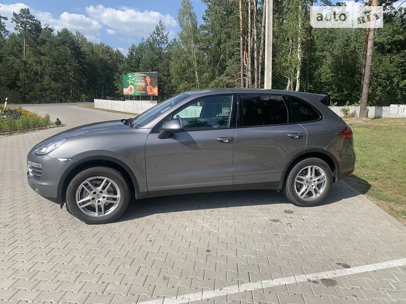 Внедорожник / Кроссовер Porsche Cayenne 2013 в Коростене