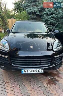 Седан Porsche Cayenne 2016 в Києві