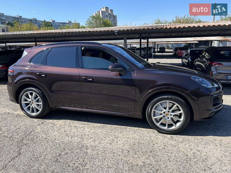 Внедорожник / Кроссовер Porsche Cayenne 2018 в Запорожье