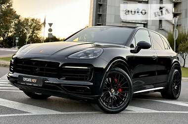 Позашляховик / Кросовер Porsche Cayenne 2022 в Києві