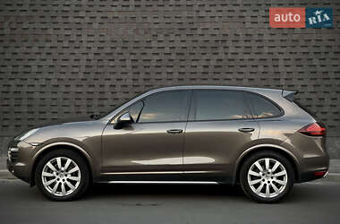 Позашляховик / Кросовер Porsche Cayenne 2012 в 